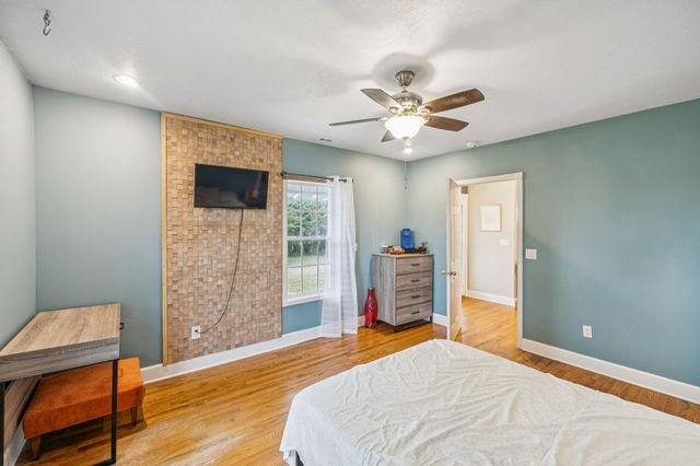 250 Awalt Dr, Winchester, TN 37398