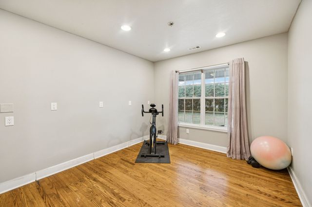 250 Awalt Dr, Winchester, TN 37398