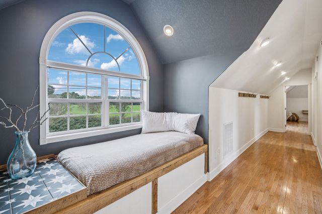 250 Awalt Dr, Winchester, TN 37398