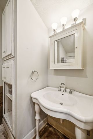 250 Awalt Dr, Winchester, TN 37398