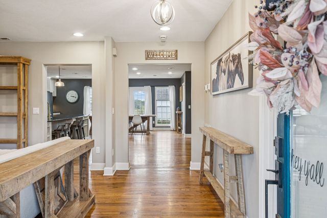 250 Awalt Dr, Winchester, TN 37398