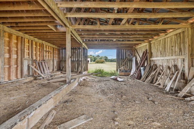 250 Awalt Dr, Winchester, TN 37398