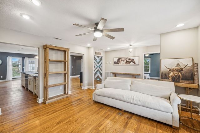 250 Awalt Dr, Winchester, TN 37398