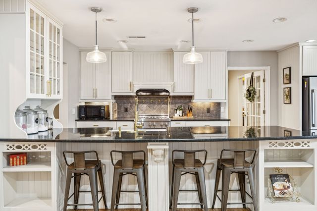 250 Awalt Dr, Winchester, TN 37398