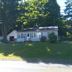 245 Park St, Easthampton, MA 01027