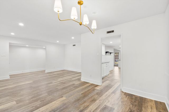 2814 Lindbergh Drive, Dallas, TX 75228