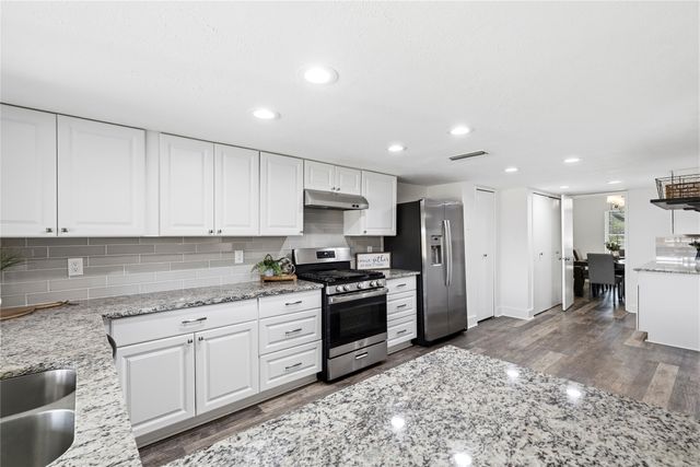 2814 Lindbergh Drive, Dallas, TX 75228