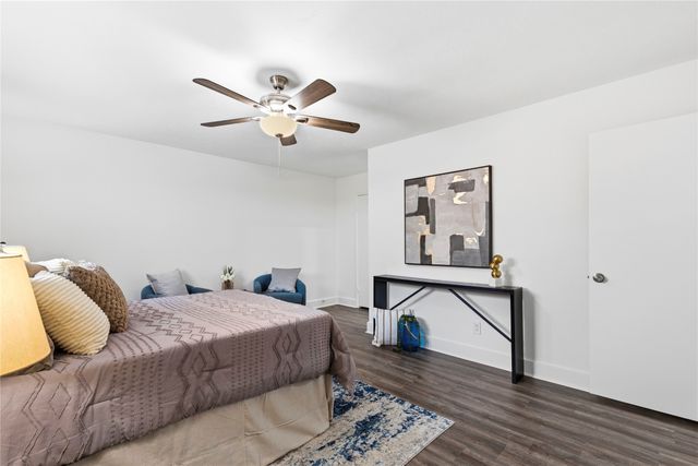 2814 Lindbergh Drive, Dallas, TX 75228