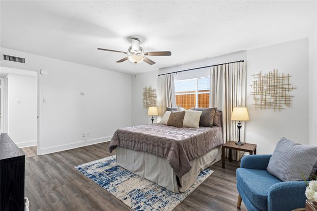 2814 Lindbergh Drive, Dallas, TX 75228