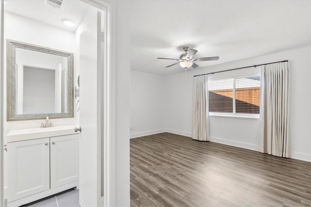 2814 Lindbergh Drive, Dallas, TX 75228