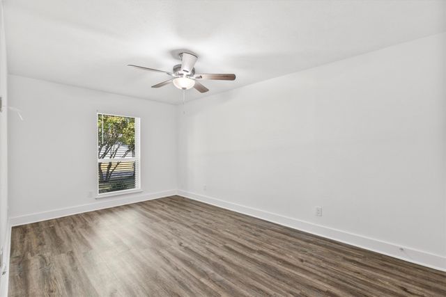 2814 Lindbergh Drive, Dallas, TX 75228