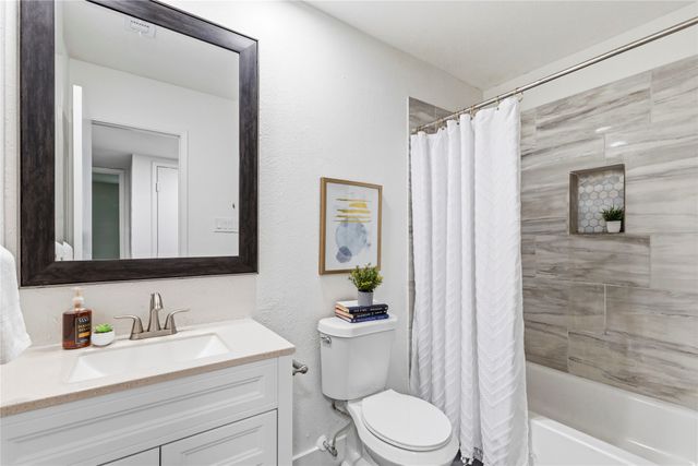 2814 Lindbergh Drive, Dallas, TX 75228