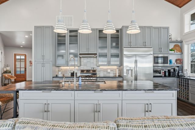 37292 S Cliff Crest Drive, Vinita, OK 74301