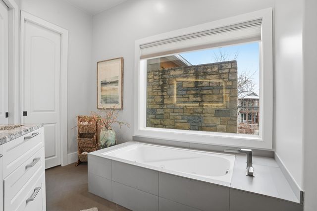 37292 S Cliff Crest Drive, Vinita, OK 74301