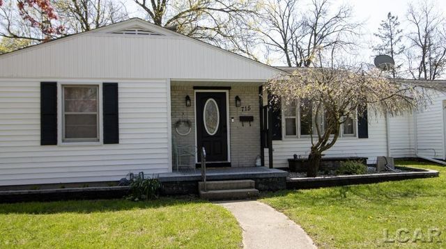 715 Alexander Drive, Adrian, MI 49221