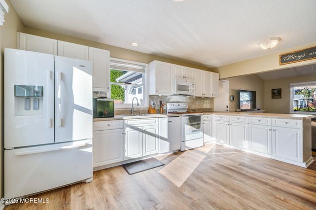 185 Liberty Bell Road, Toms River, NJ 08755