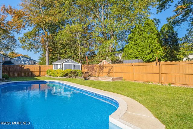 185 Liberty Bell Road, Toms River, NJ 08755