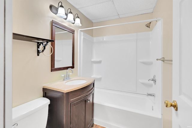 209 N Maple Avenue, Warsaw, IN 46580