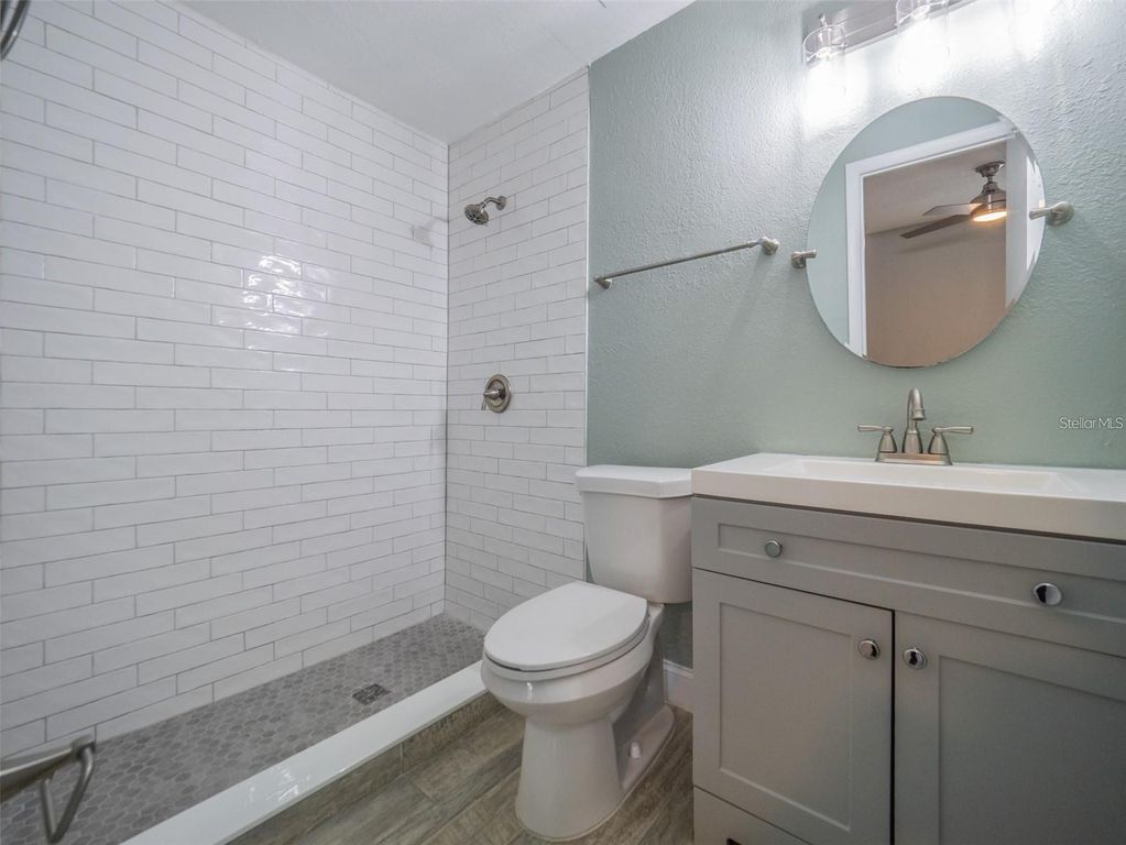 Image 18 of property listing at 2419 RIO PINAR LAKES BOULEVARD, Orlando, FL 32822