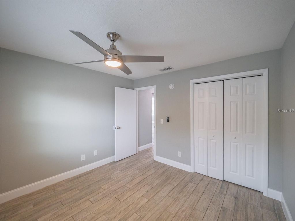 Image 21 of property listing at 2419 RIO PINAR LAKES BOULEVARD, Orlando, FL 32822