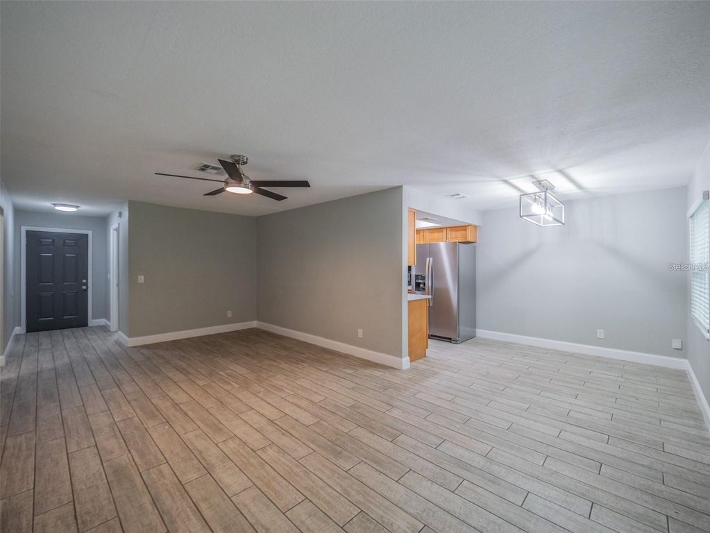 Image 7 of property listing at 2419 RIO PINAR LAKES BOULEVARD, Orlando, FL 32822
