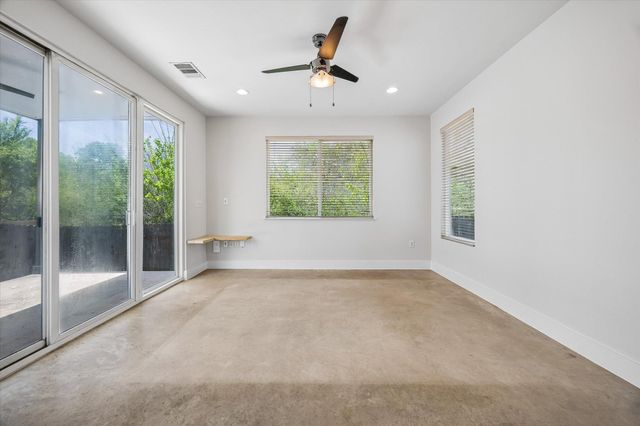 1182 Ridgeway DR B, Austin, TX 78702