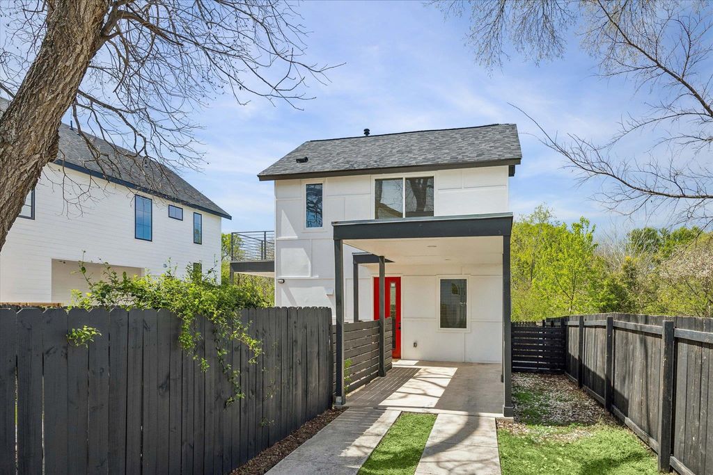 1182 Ridgeway DR B, Austin, TX 78702