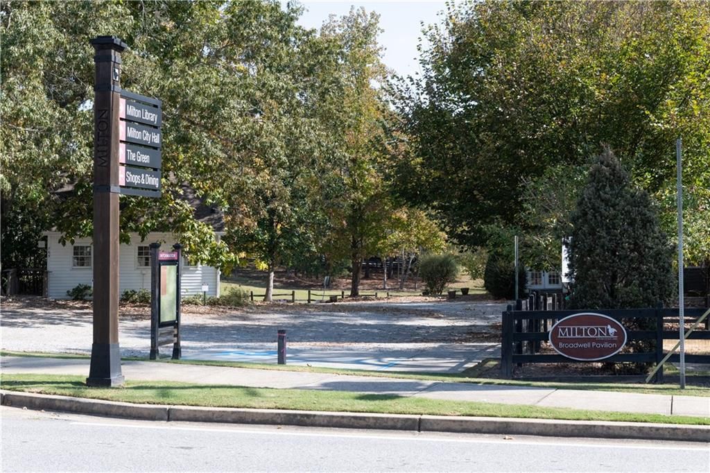Image 61 of property listing at 15380 Tullgean Drive, Milton, GA 30004