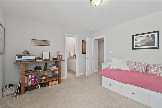 1520 Roselynn LN, Virginia Beach, VA 23454