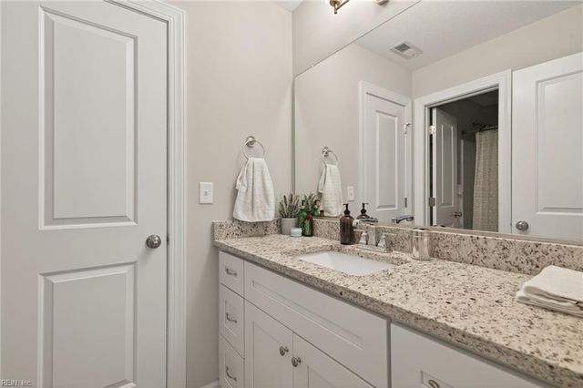 1520 Roselynn LN, Virginia Beach, VA 23454