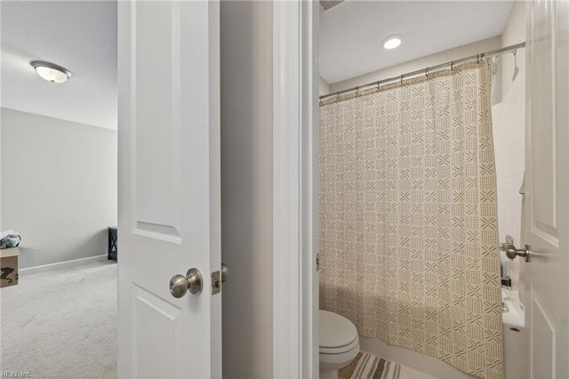 1520 Roselynn LN, Virginia Beach, VA 23454