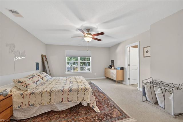 1520 Roselynn LN, Virginia Beach, VA 23454
