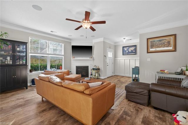 1520 Roselynn LN, Virginia Beach, VA 23454