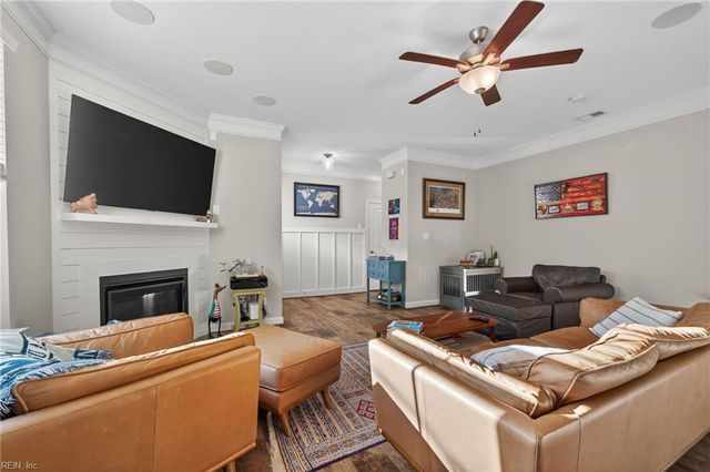1520 Roselynn LN, Virginia Beach, VA 23454
