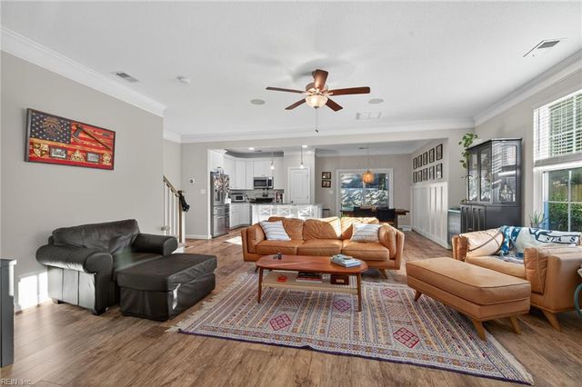 1520 Roselynn LN, Virginia Beach, VA 23454