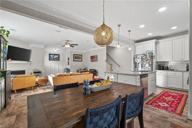 1520 Roselynn LN, Virginia Beach, VA 23454