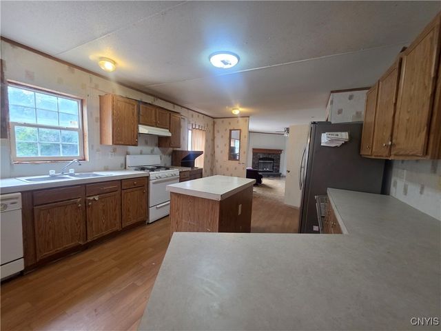 186 Henderson Lane, Brutus, NY 13166