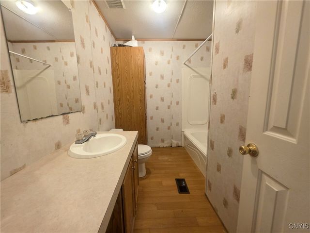 186 Henderson Lane, Brutus, NY 13166