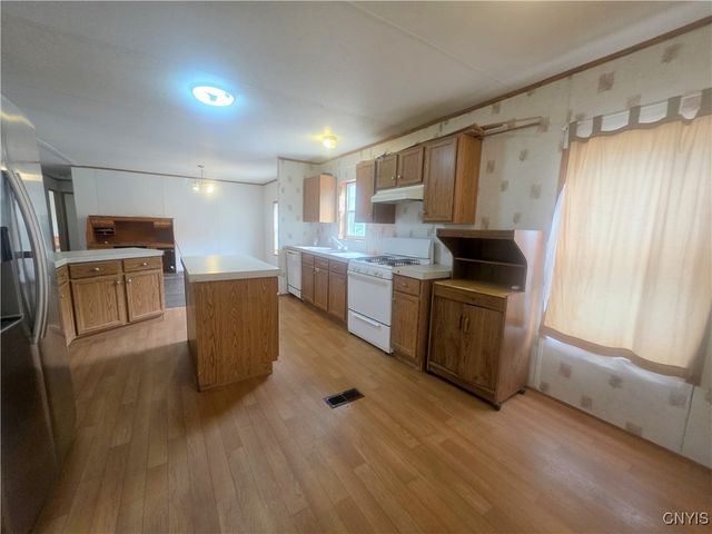 186 Henderson Lane, Brutus, NY 13166