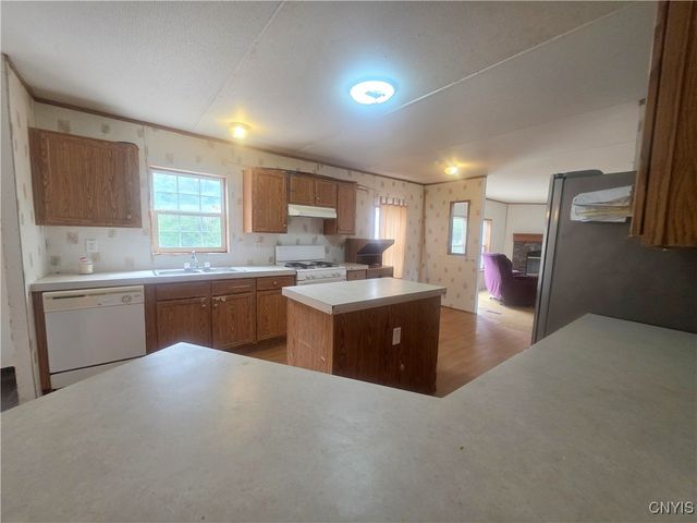 186 Henderson Lane, Brutus, NY 13166