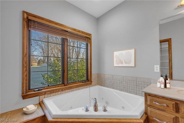 24235 Ridge Road, East Rochester, OH 44625