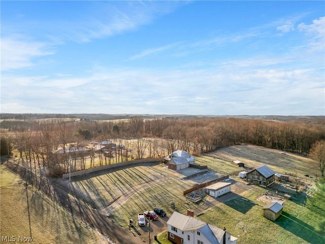 24235 Ridge Road, East Rochester, OH 44625