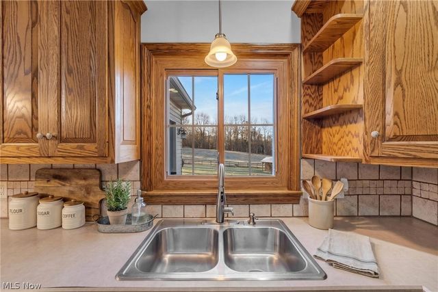 24235 Ridge Road, East Rochester, OH 44625