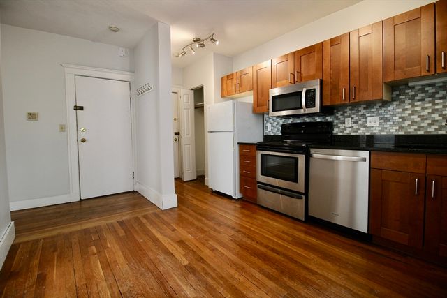 32 Ransom 4, Boston, MA 02135