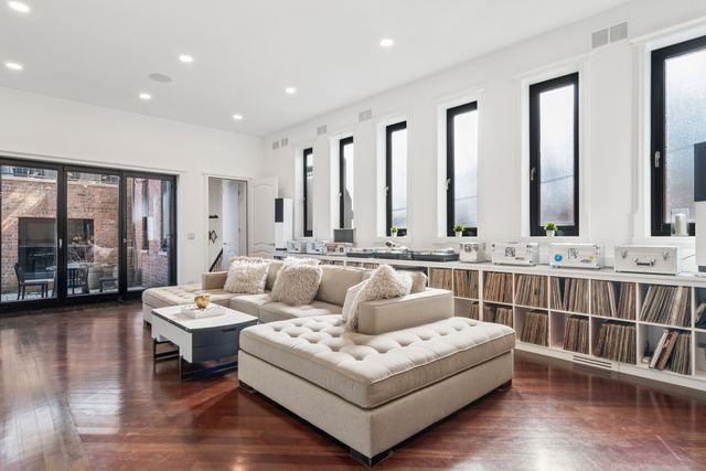 1939 N Bissell Street, Chicago, IL 60614