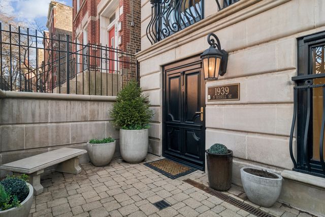1939 N Bissell Street, Chicago, IL 60614