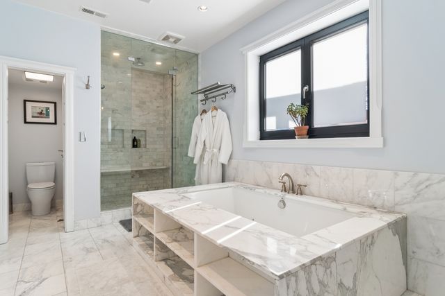 1939 N Bissell Street, Chicago, IL 60614