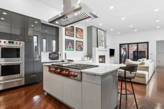 1939 N Bissell Street, Chicago, IL 60614