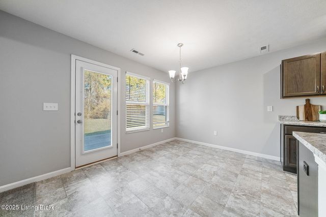 8425 Splendid Pt, Louisville, KY 40229