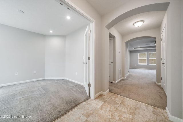 8425 Splendid Pt, Louisville, KY 40229